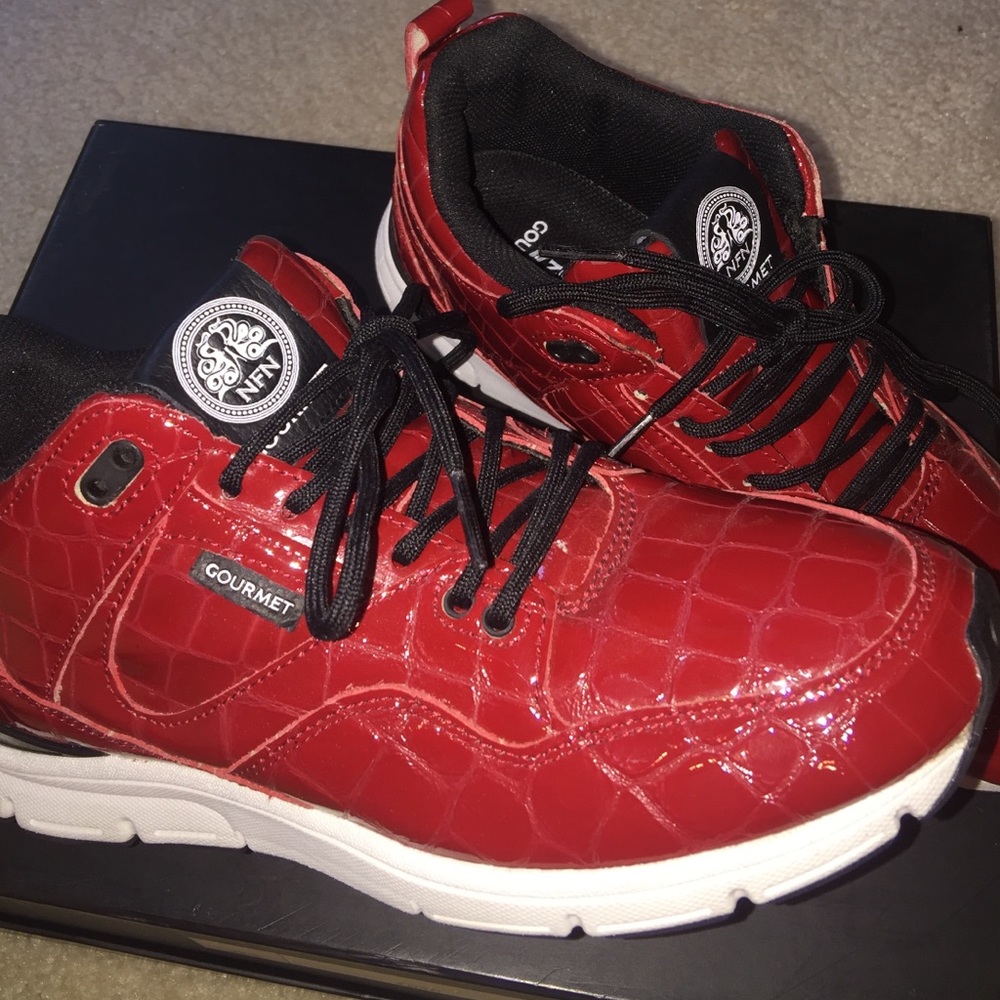 BRAND NEW GOURMET HIGH TOP SNEAKER